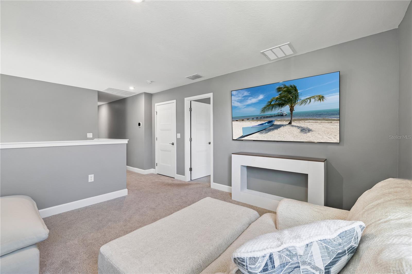 Image 28 of 51 For 13058 Pergola Avenue