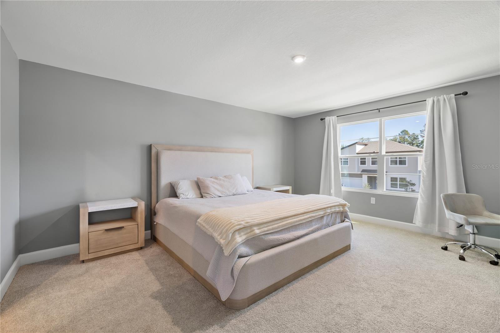 Image 30 of 51 For 13058 Pergola Avenue