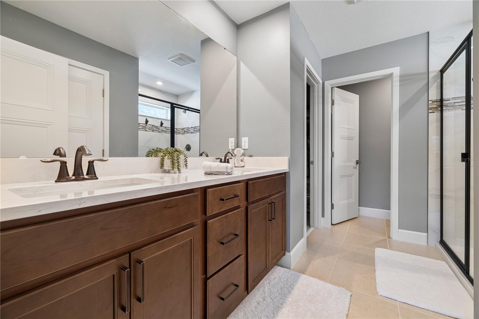 Image 32 of 51 For 13058 Pergola Avenue