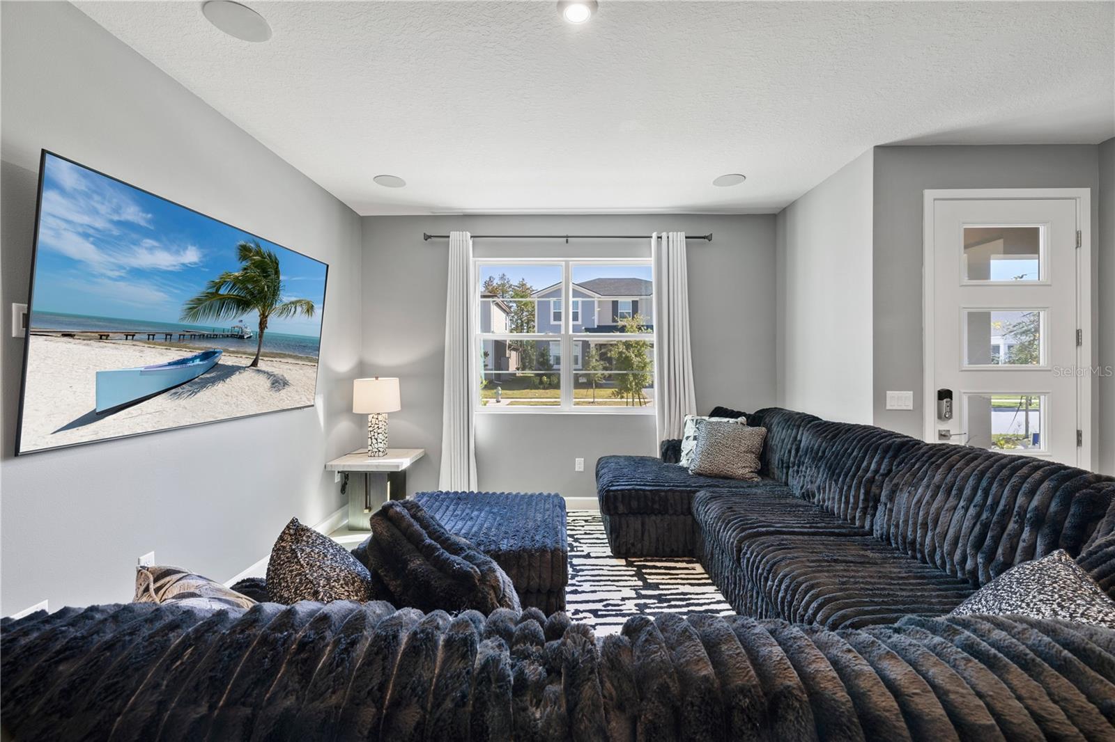 Image 8 of 51 For 13058 Pergola Avenue