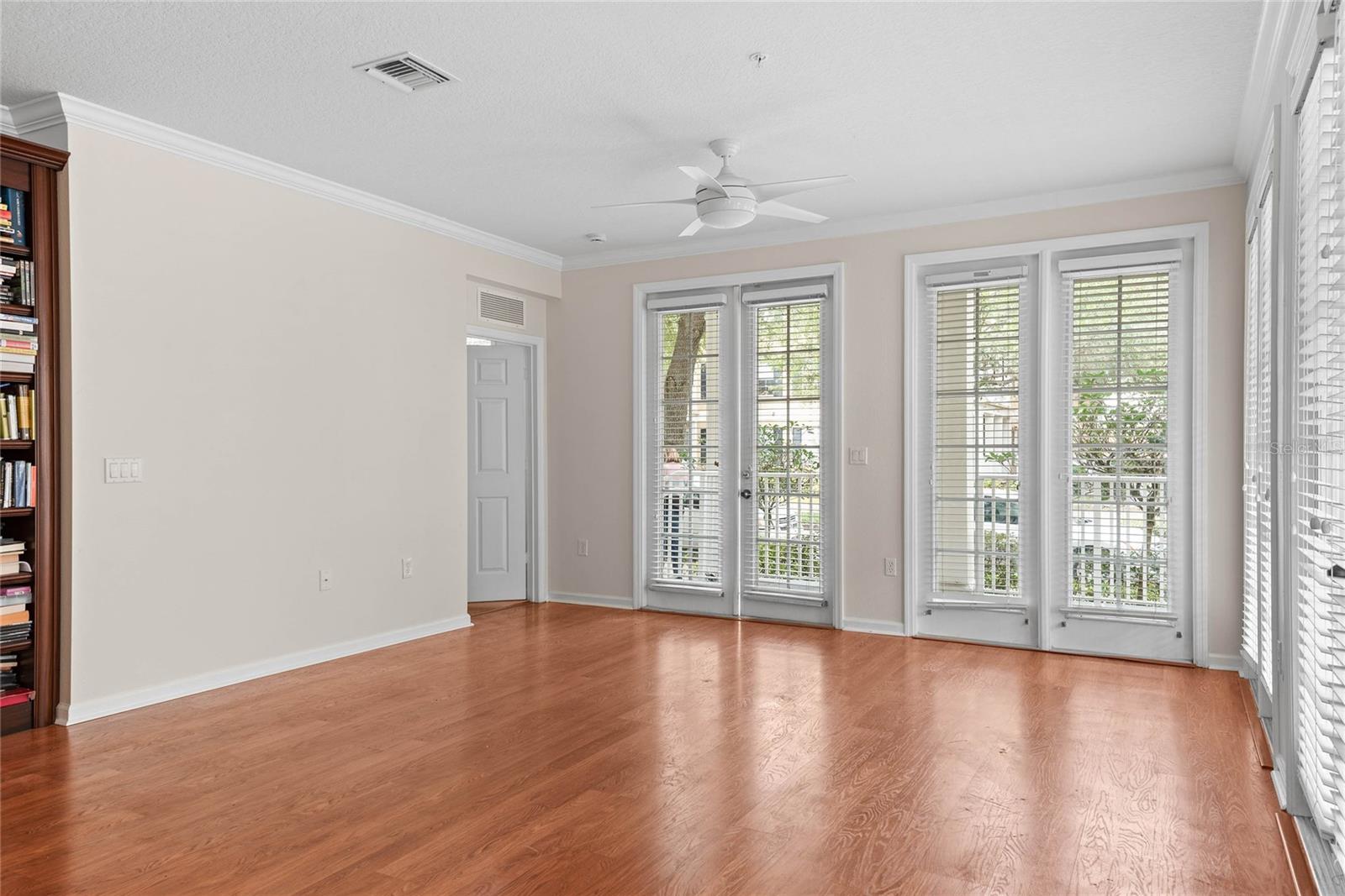 Image 12 of 25 For 4250 Corrine Drive 104