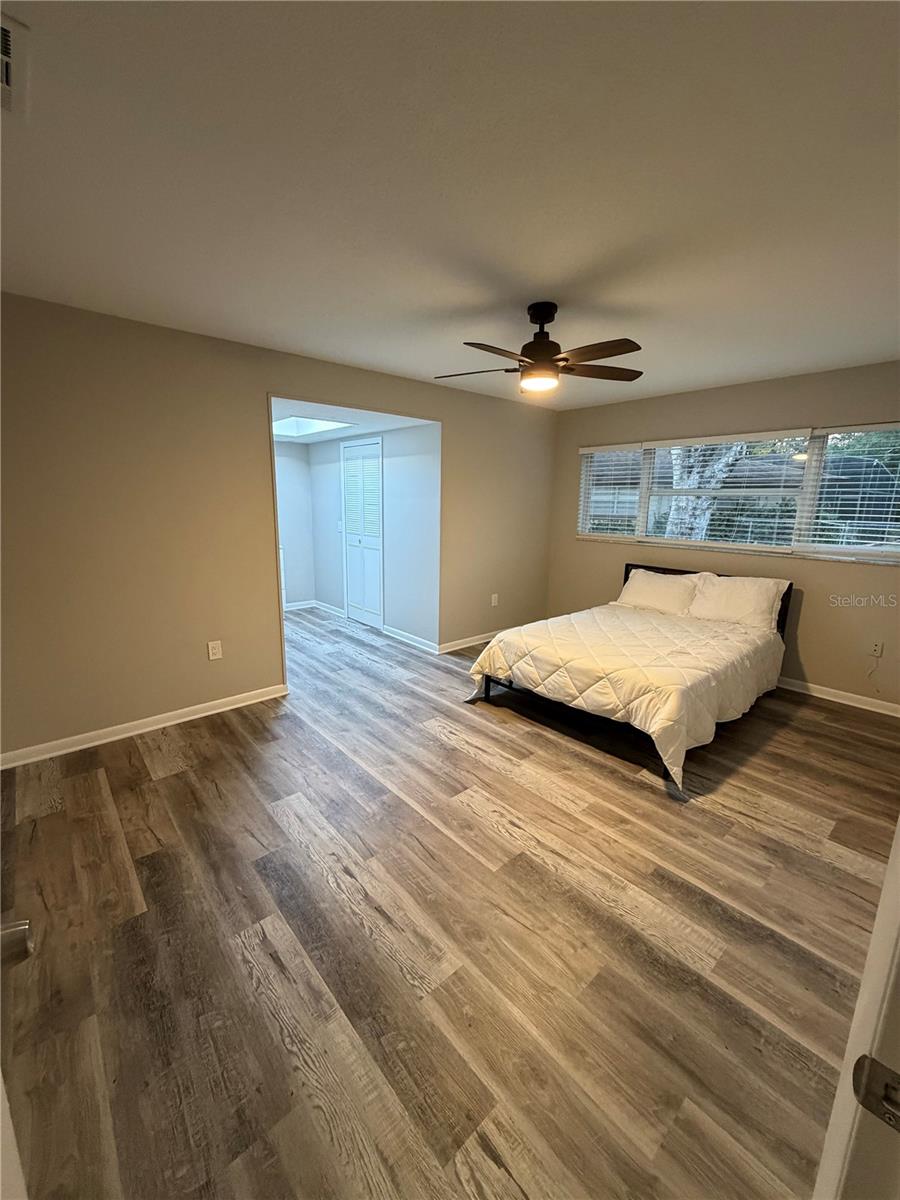 Image 11 of 30 For 509 Baywood Court