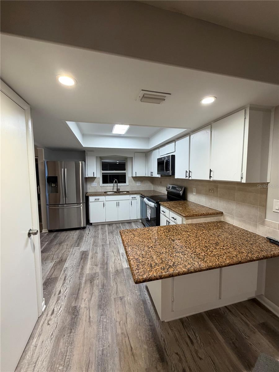 Image 7 of 30 For 509 Baywood Court