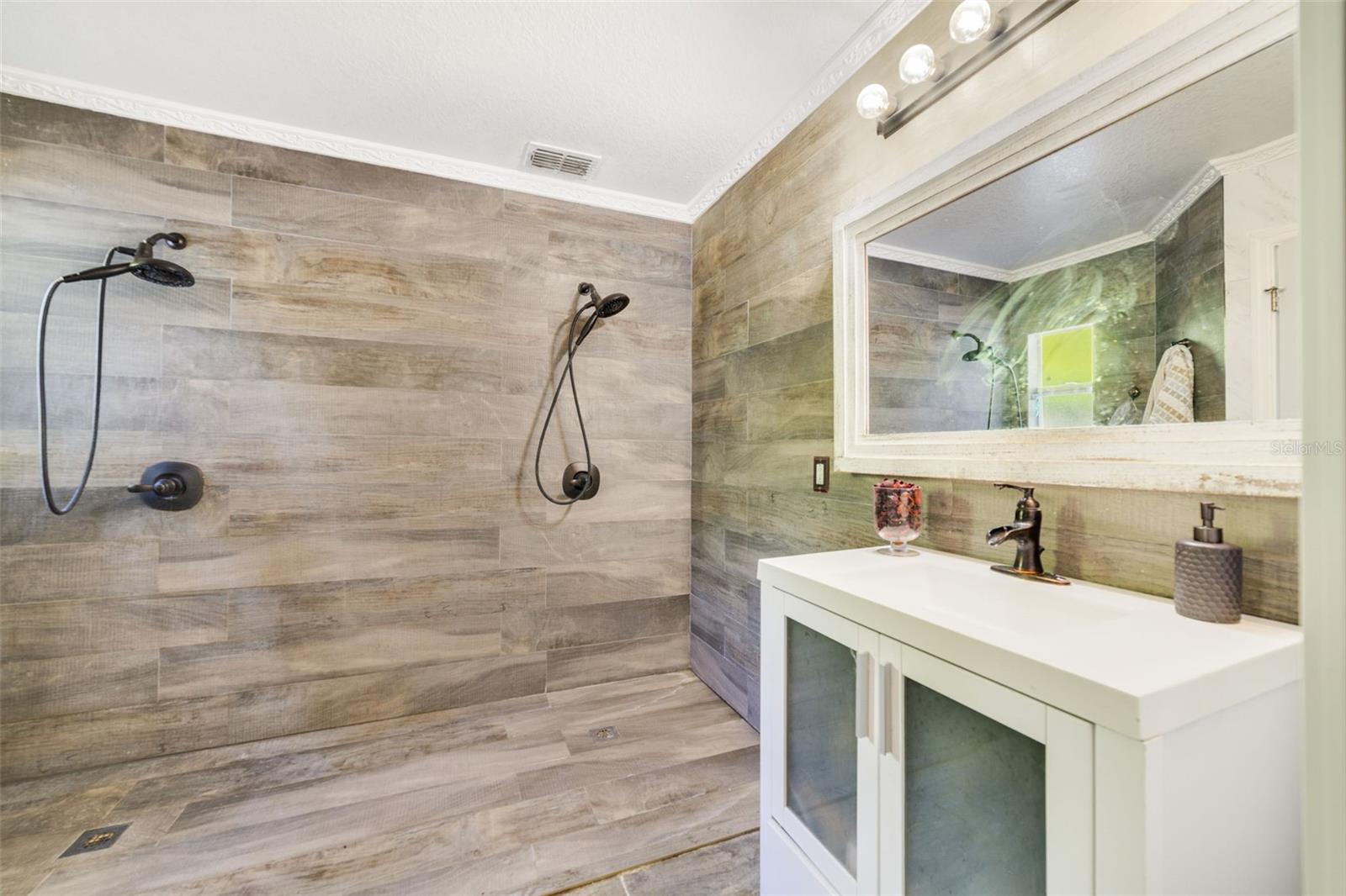 Image 10 of 27 For 14728 Huntley Drive