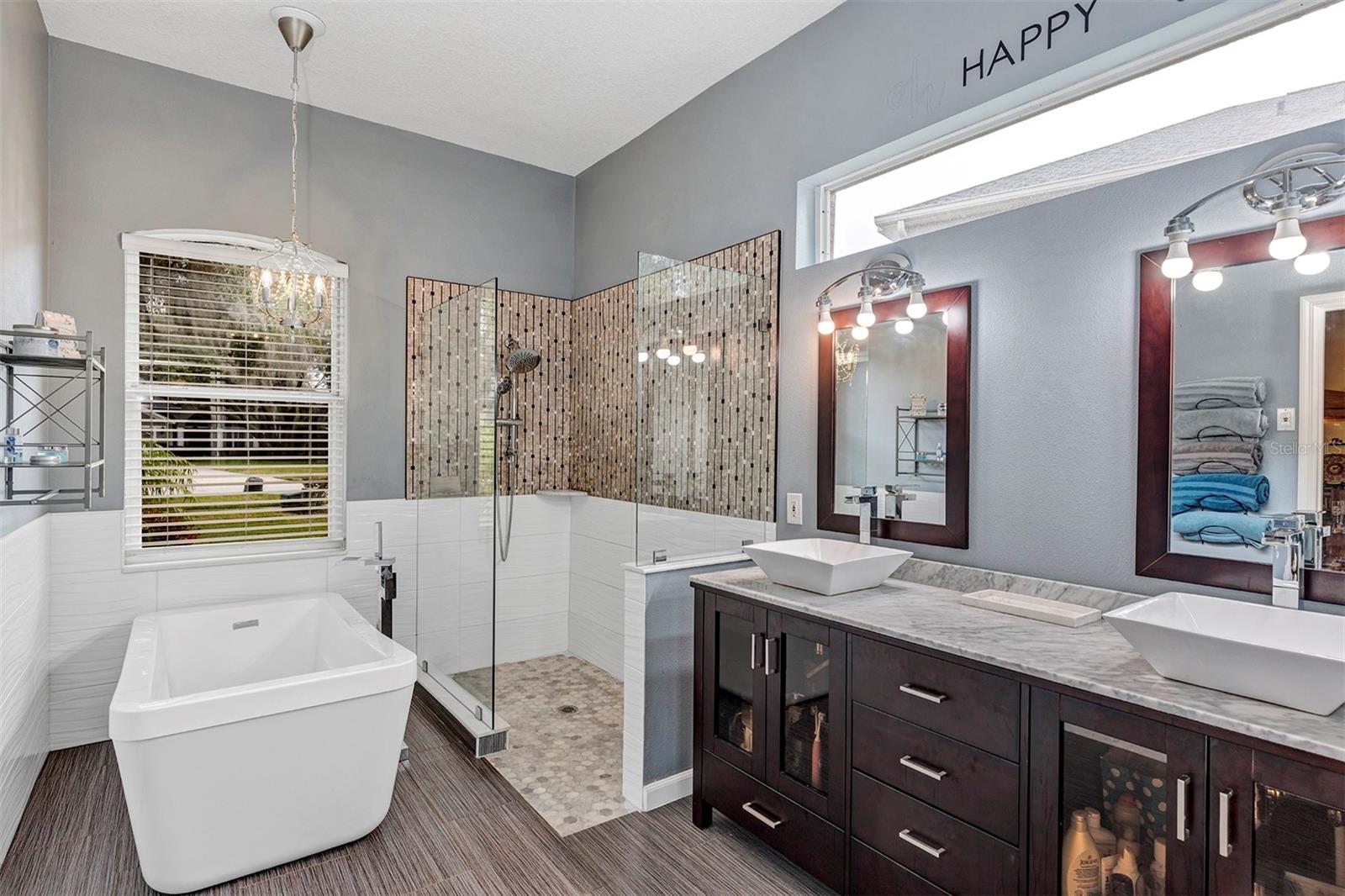 Image 14 of 34 For 380 Speyside Lane