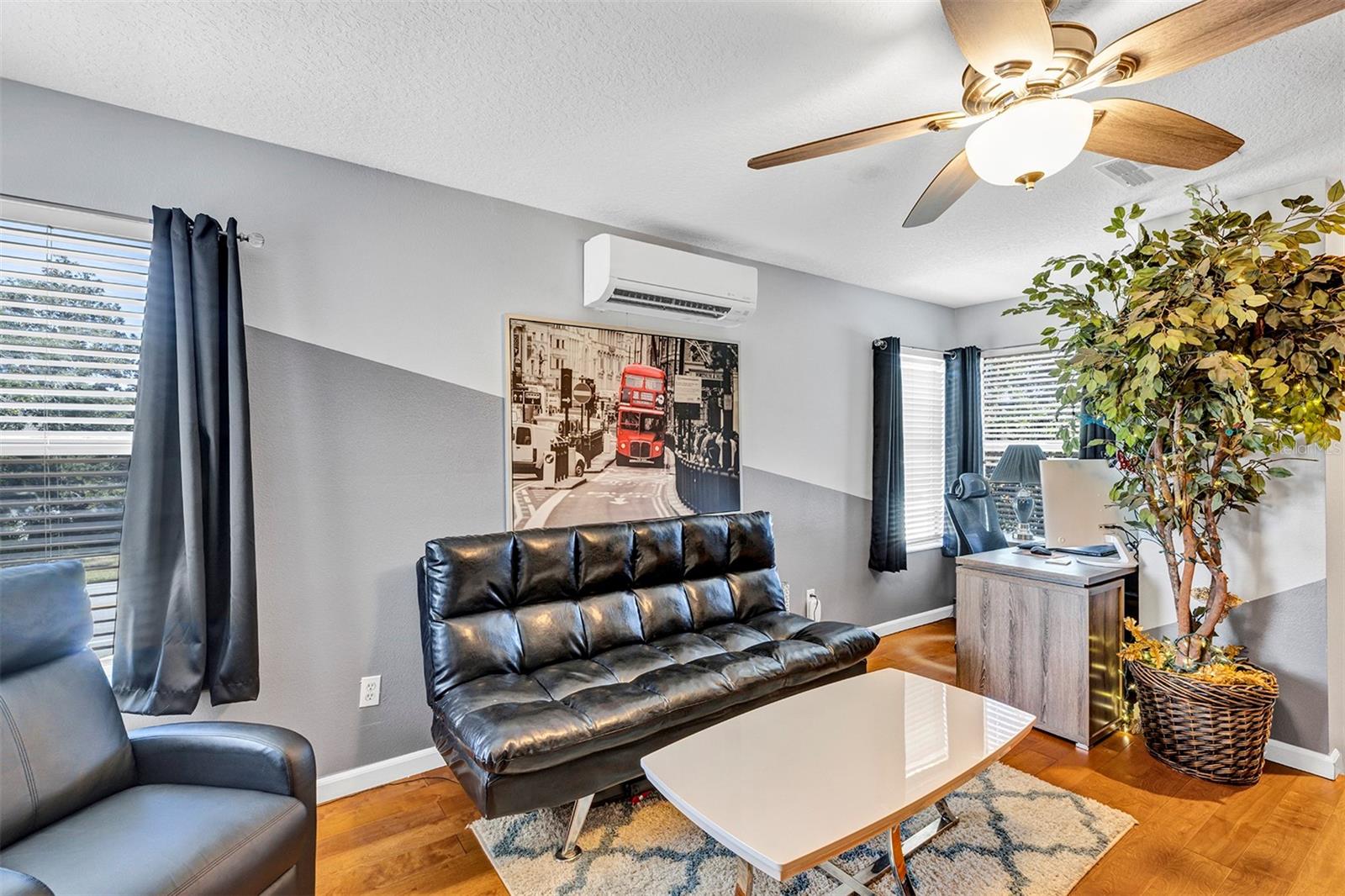 Image 25 of 34 For 380 Speyside Lane