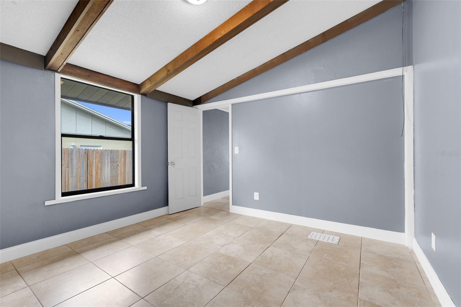 Image 12 of 24 For 722 Eagle Avenue