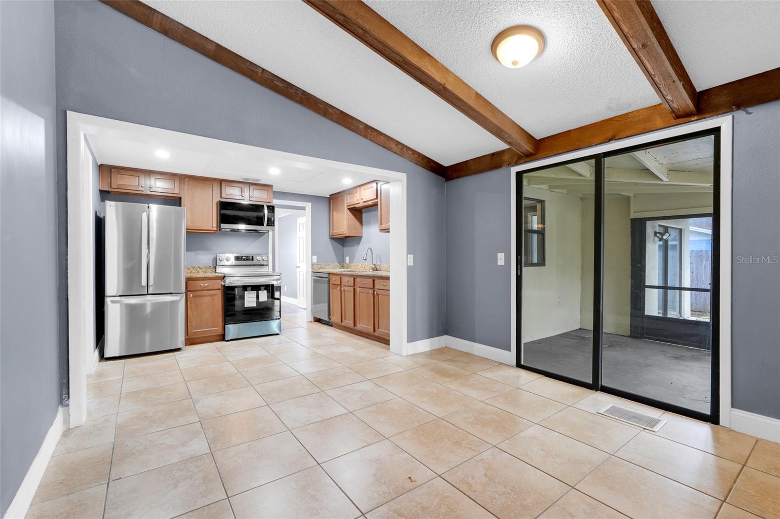 Image 5 of 24 For 722 Eagle Avenue