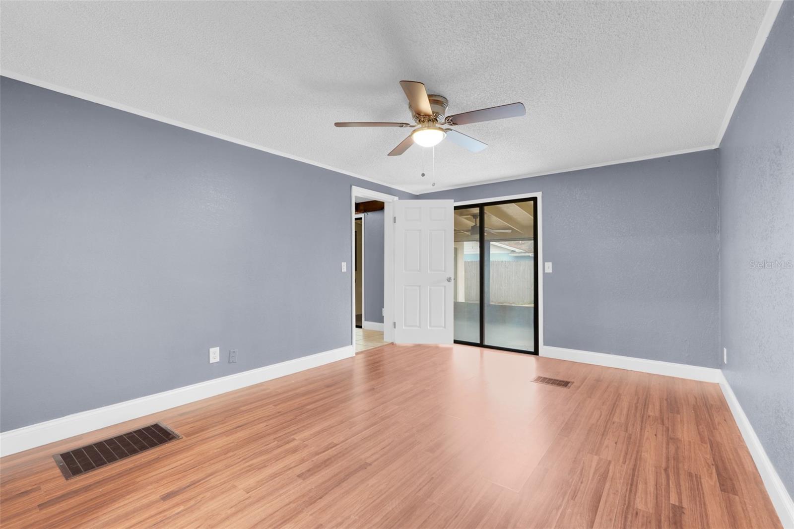 Image 9 of 24 For 722 Eagle Avenue