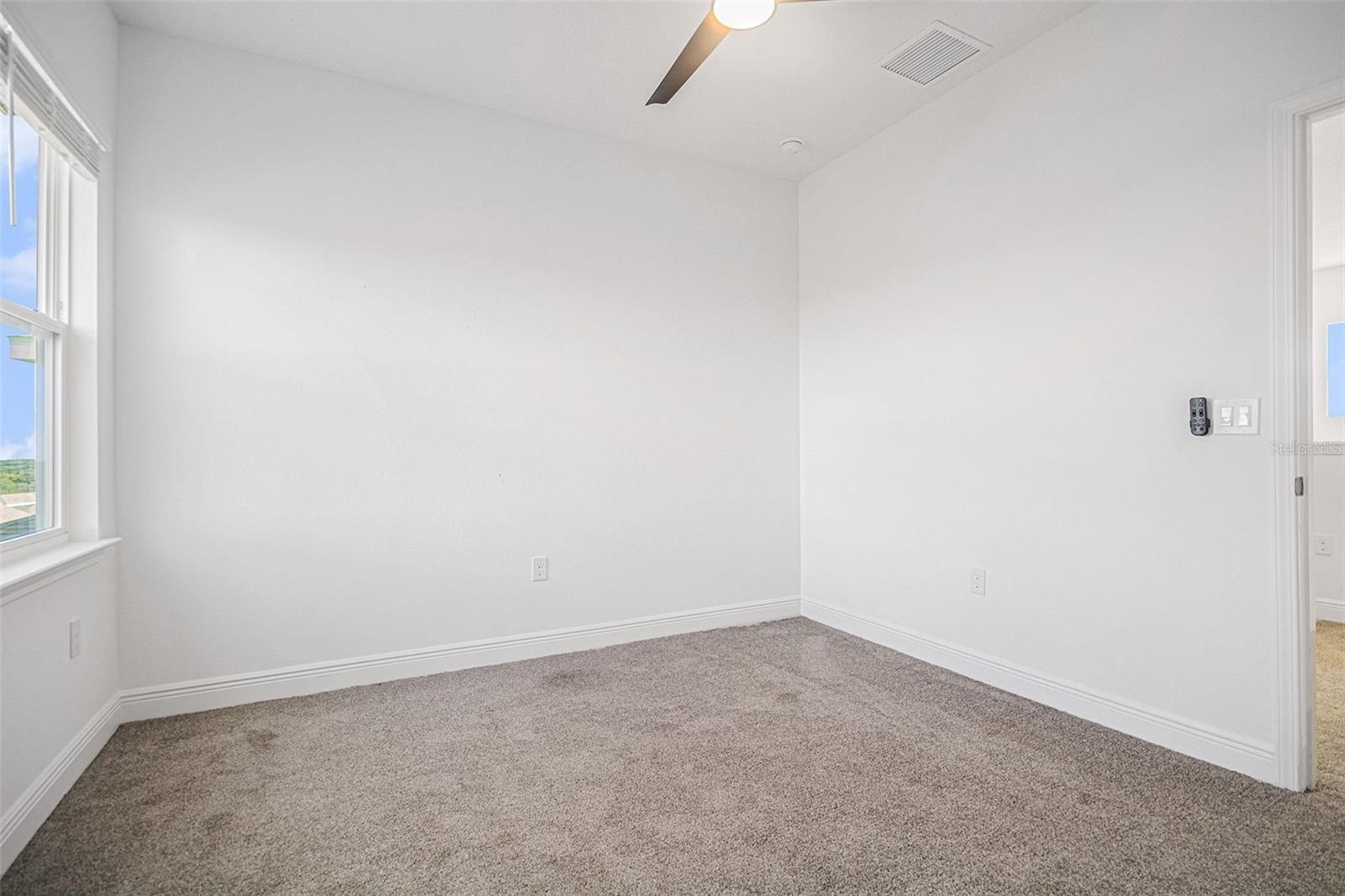 Image 23 of 51 For 2028 Sunshine Peak Drive