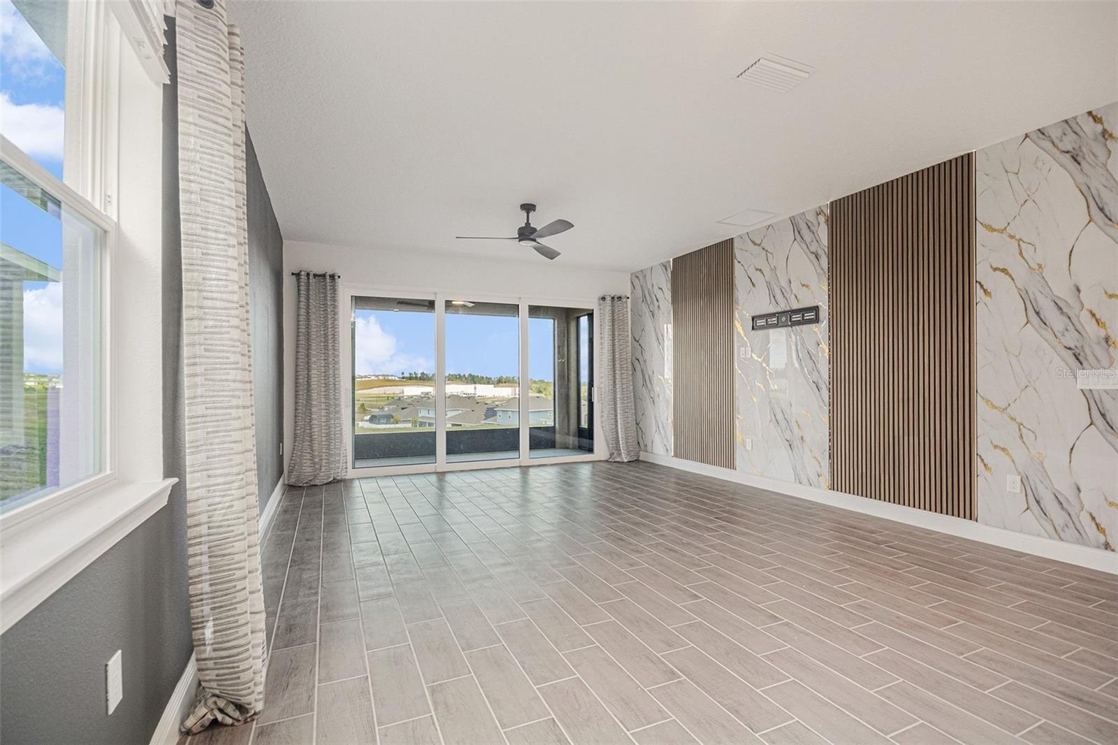 Image 4 of 51 For 2028 Sunshine Peak Drive