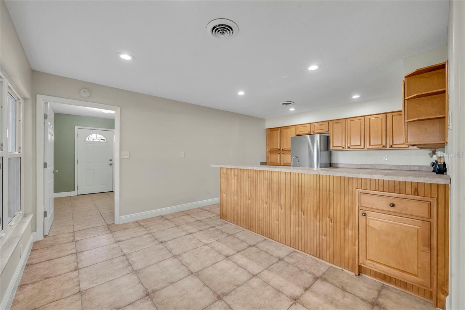 Image 7 of 35 For 119 Lake Drive