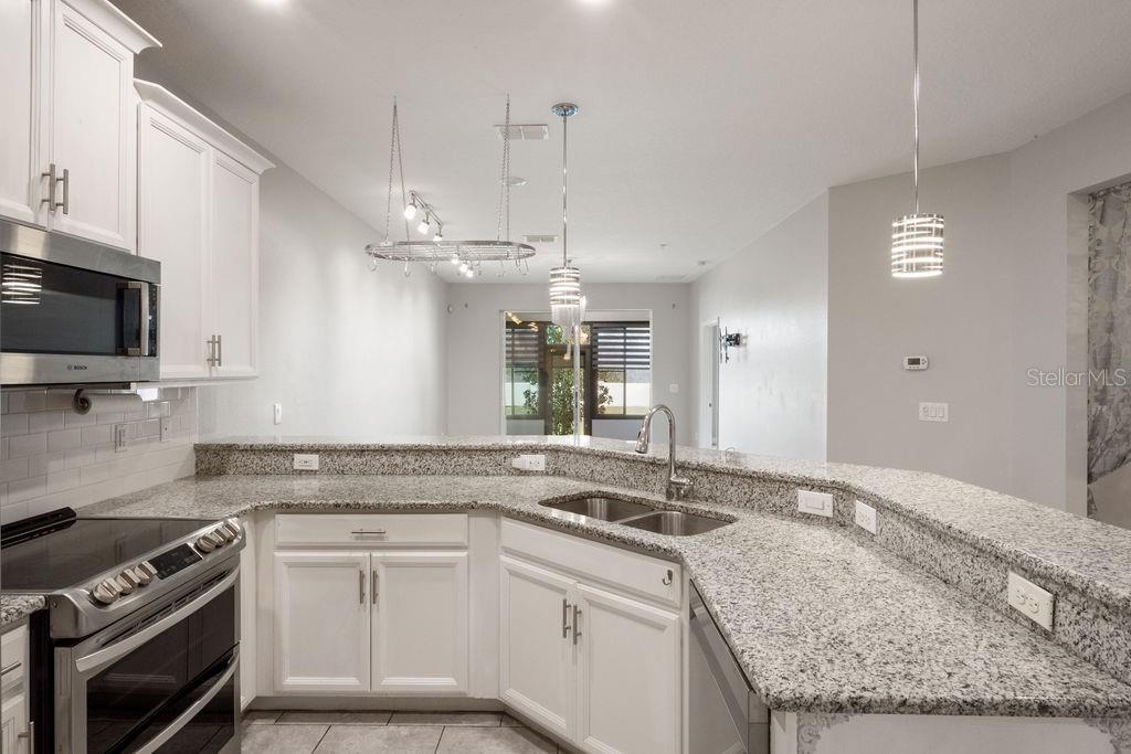 Image 17 of 55 For 3543 Fairwaters Court B