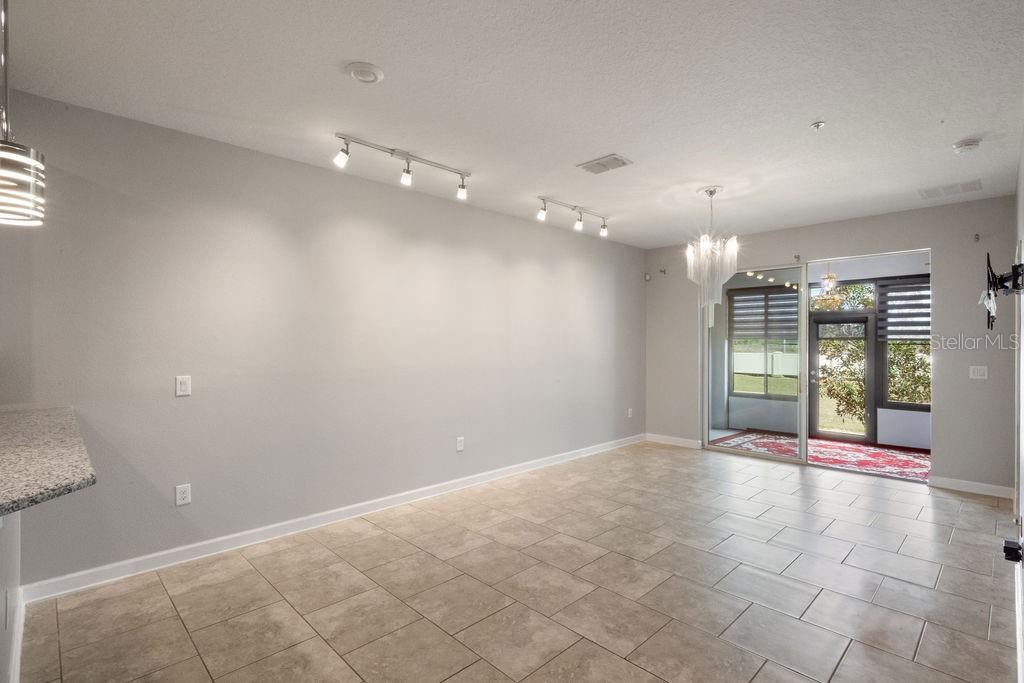 Image 19 of 55 For 3543 Fairwaters Court B