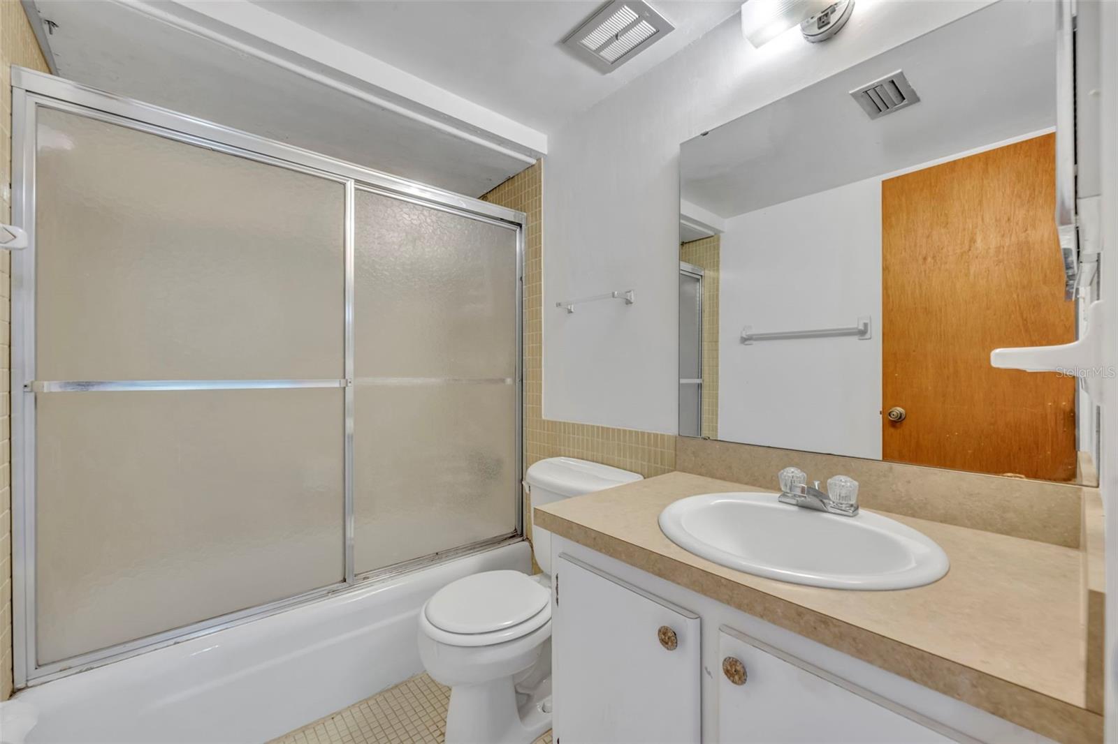 Image 18 of 23 For 1250 Denning Drive 104