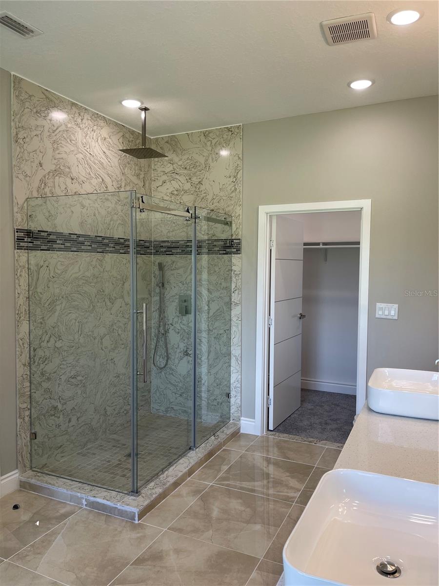 Image 23 of 50 For 1810 Brentwood Court