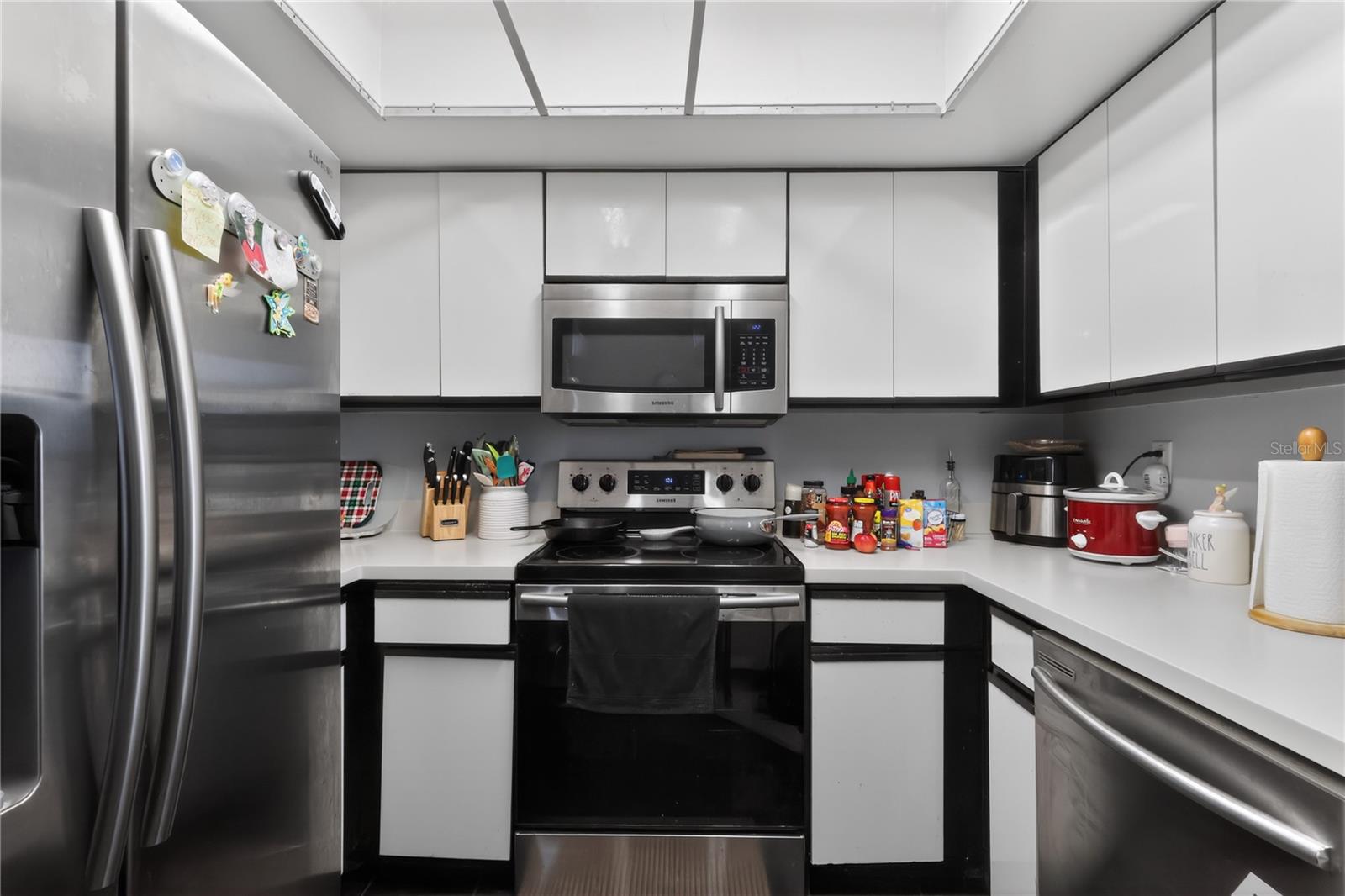 Image 18 of 36 For 4000 Crossroads Place