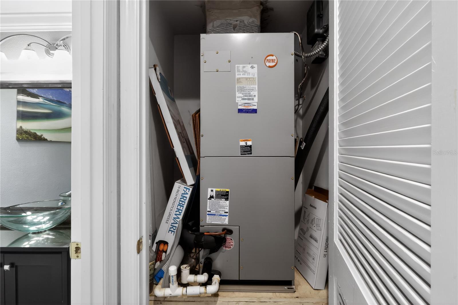 Image 30 of 36 For 4000 Crossroads Place