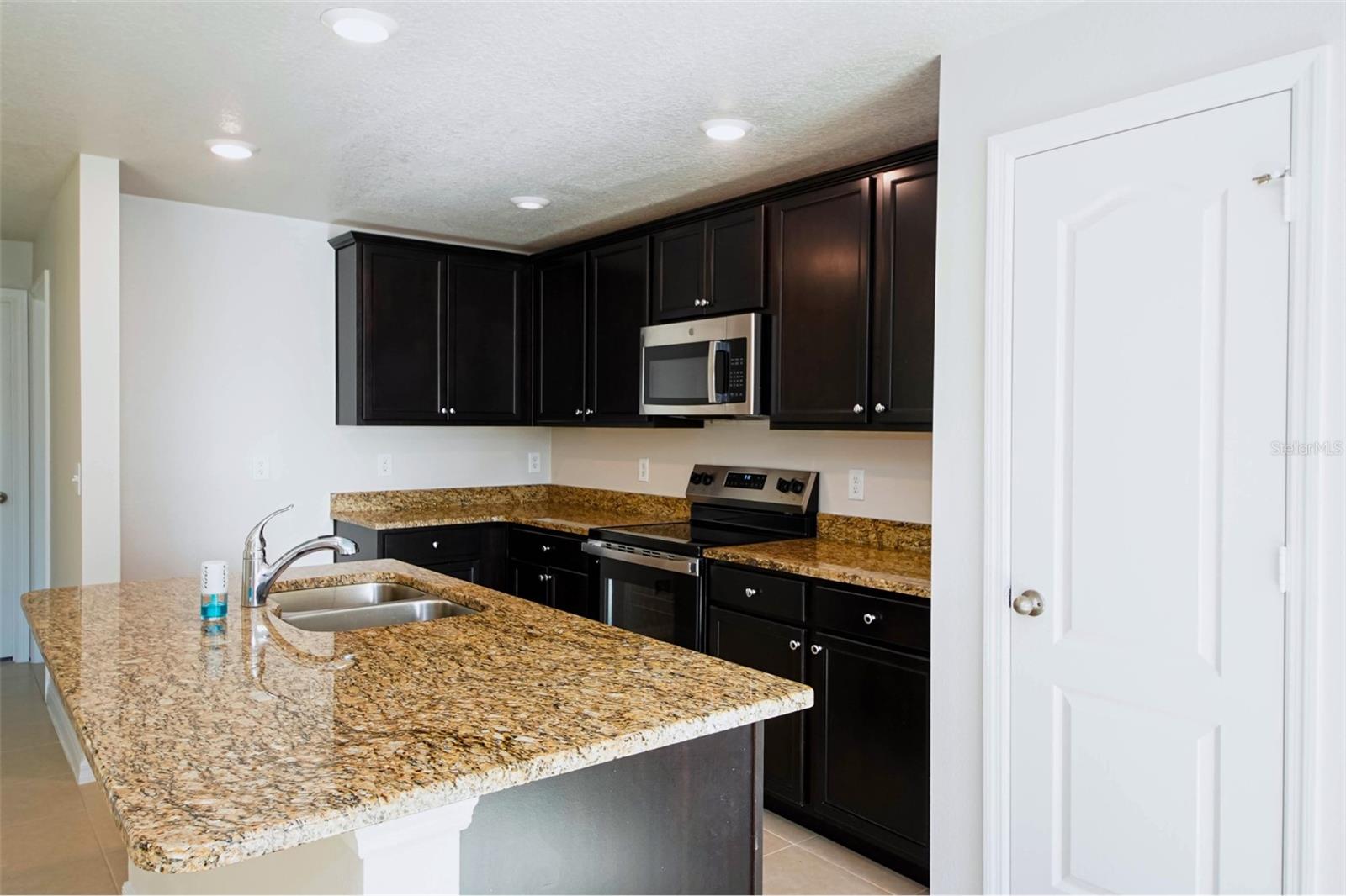 Image 15 of 37 For 1617 Orne Street