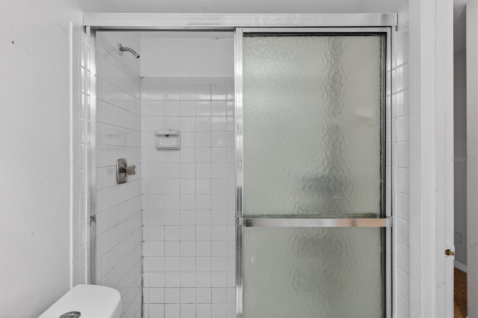 Image 32 of 38 For 230 Orienta Point Street 230