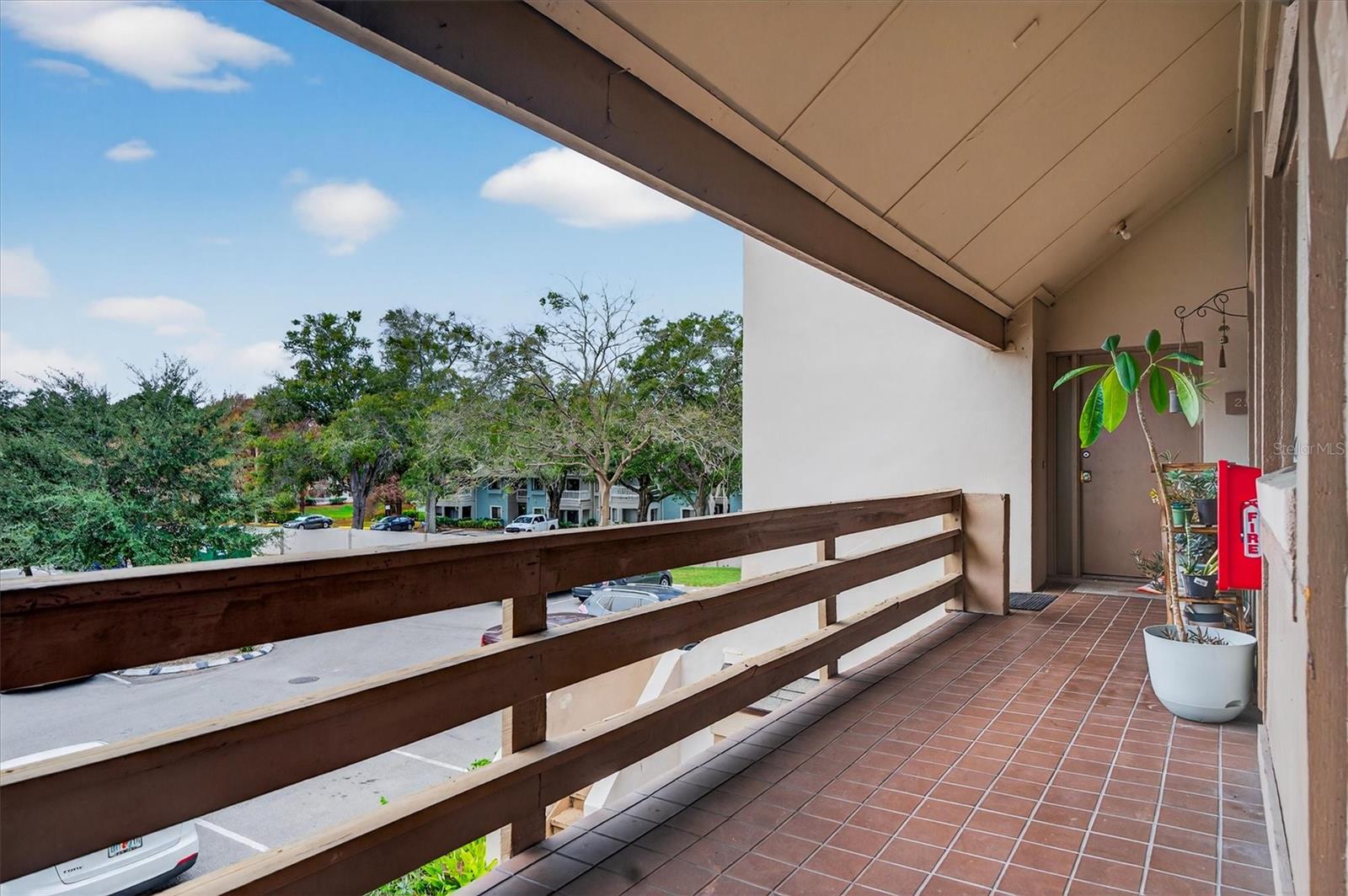 Image 5 of 38 For 230 Orienta Point Street 230