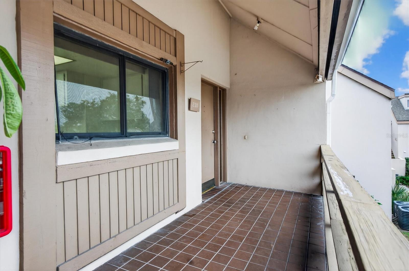 Image 6 of 38 For 230 Orienta Point Street 230