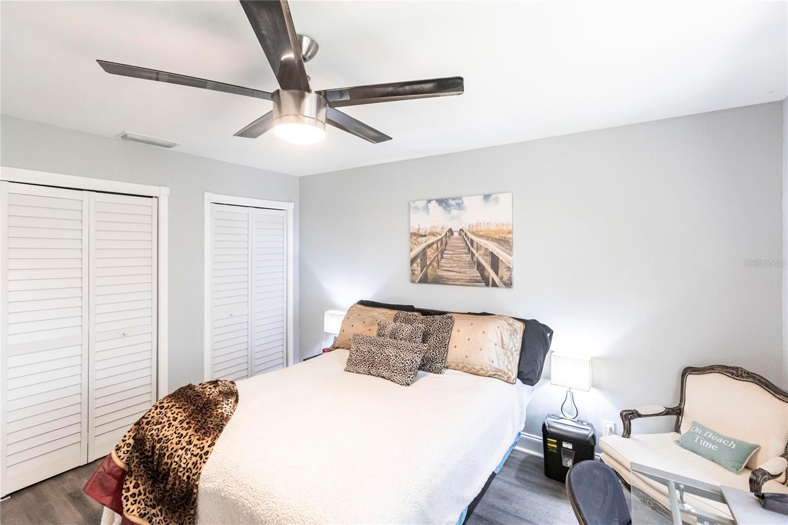 Listing photo id 21 for 901 Don Juan Court