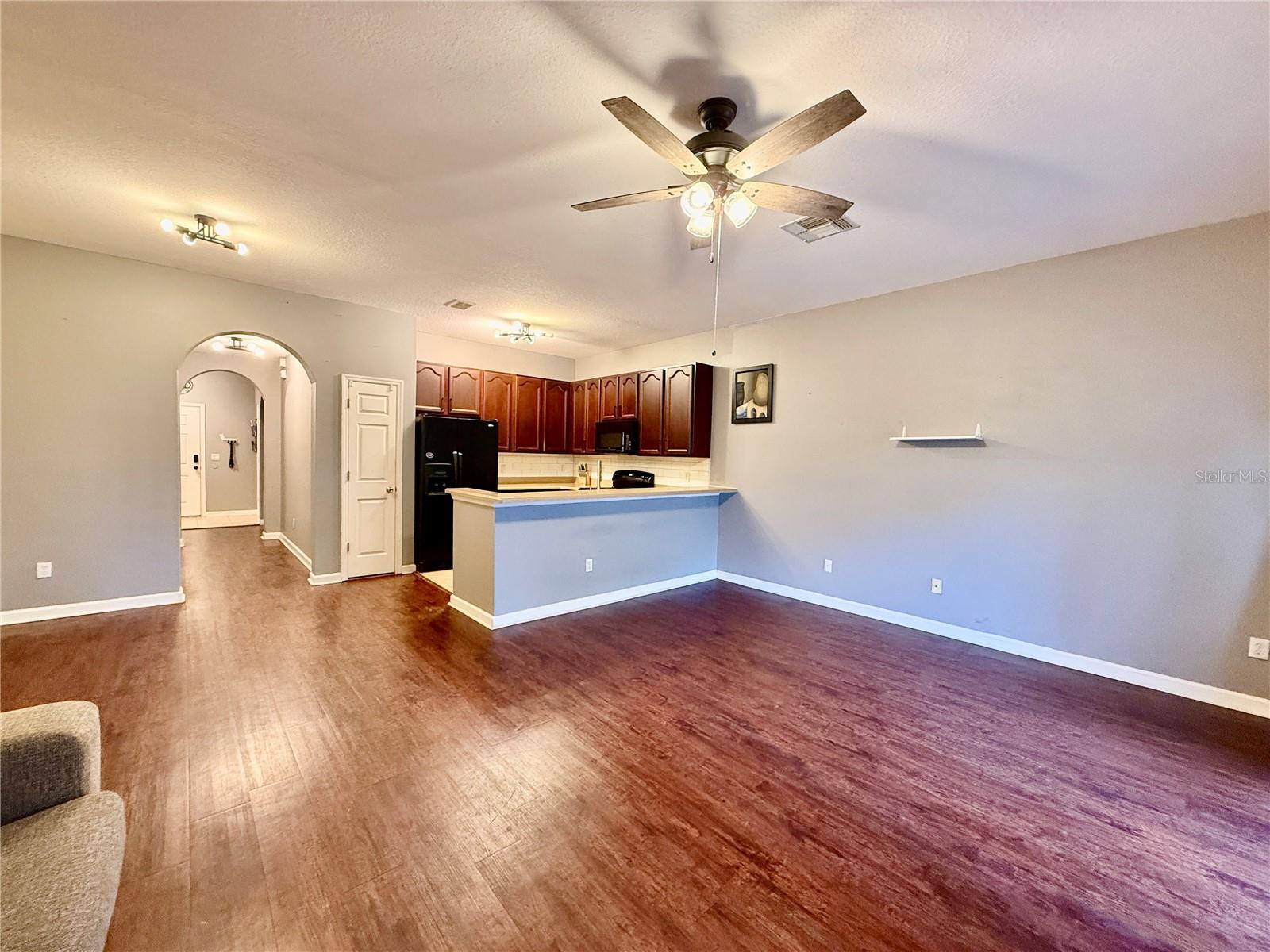 Image 5 of 15 For 16677 Cedar Crest