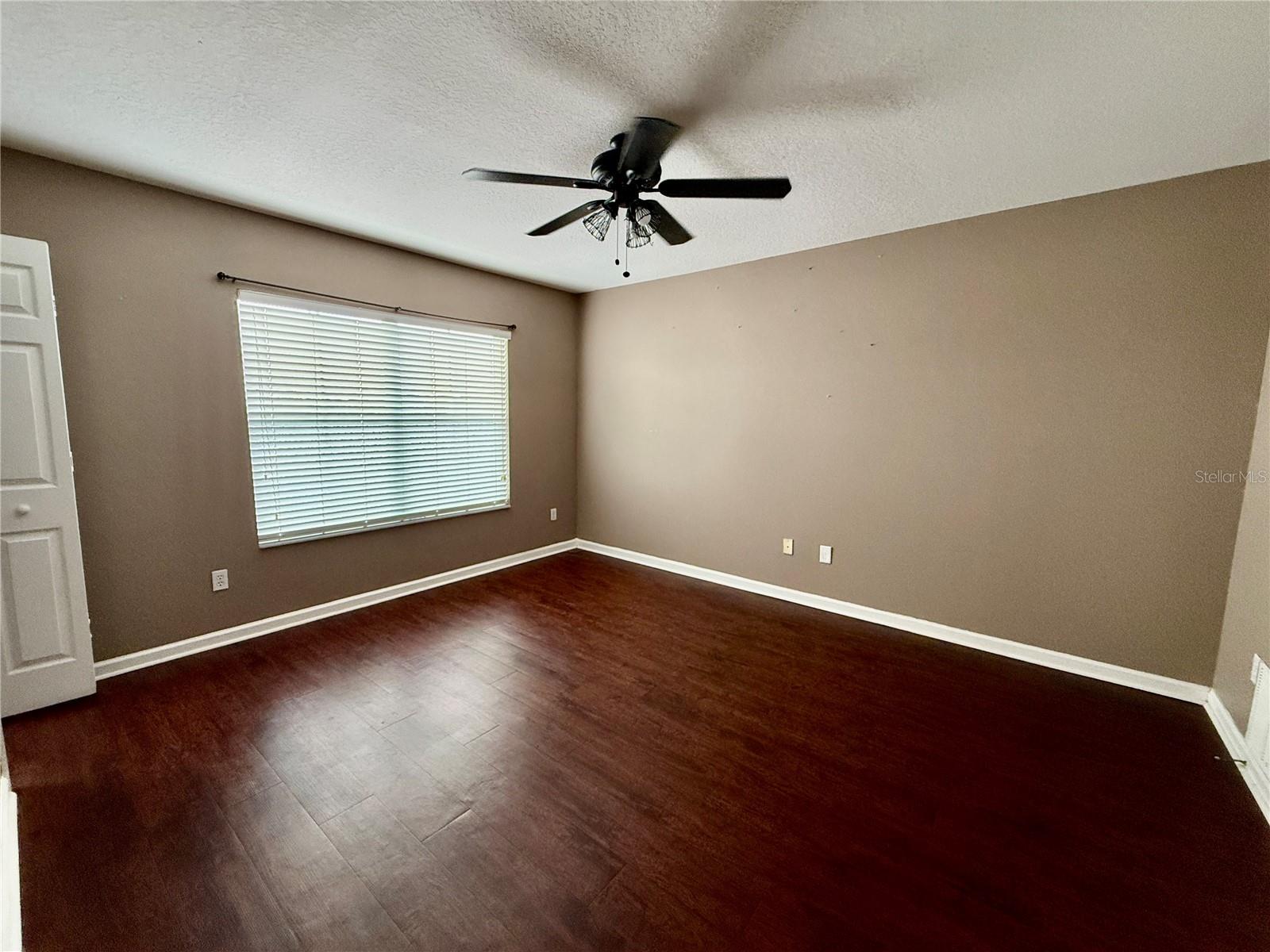 Image 7 of 15 For 16677 Cedar Crest