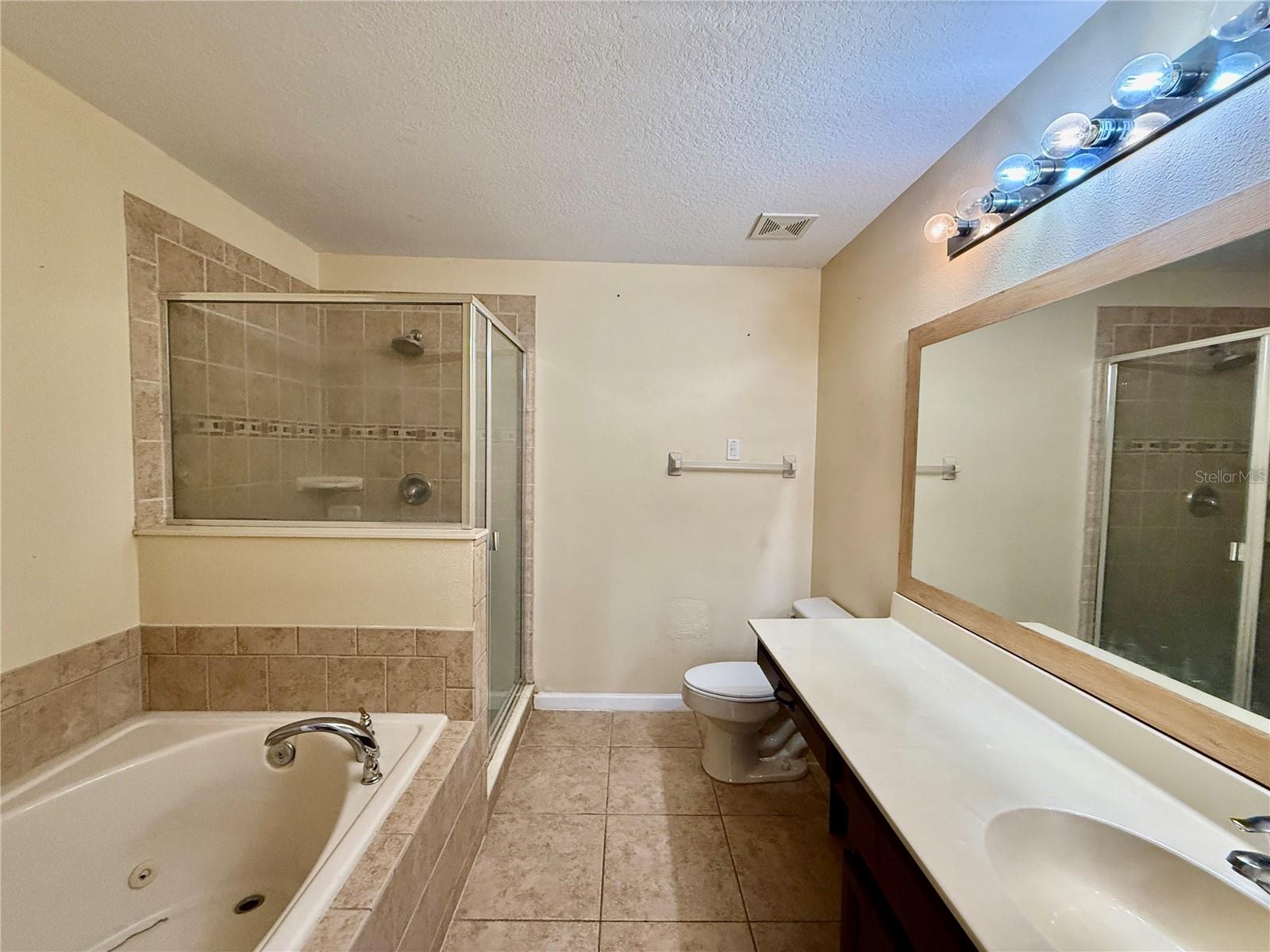 Image 8 of 15 For 16677 Cedar Crest