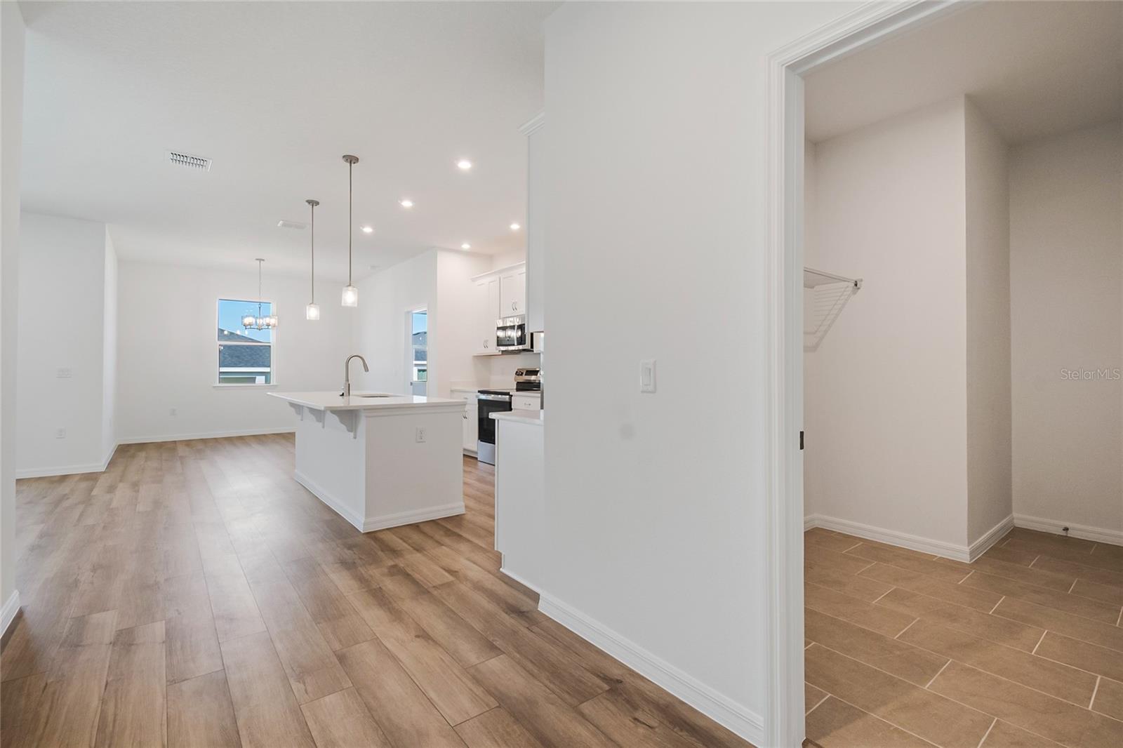 Image 14 of 38 For 434 Eventide Avenue