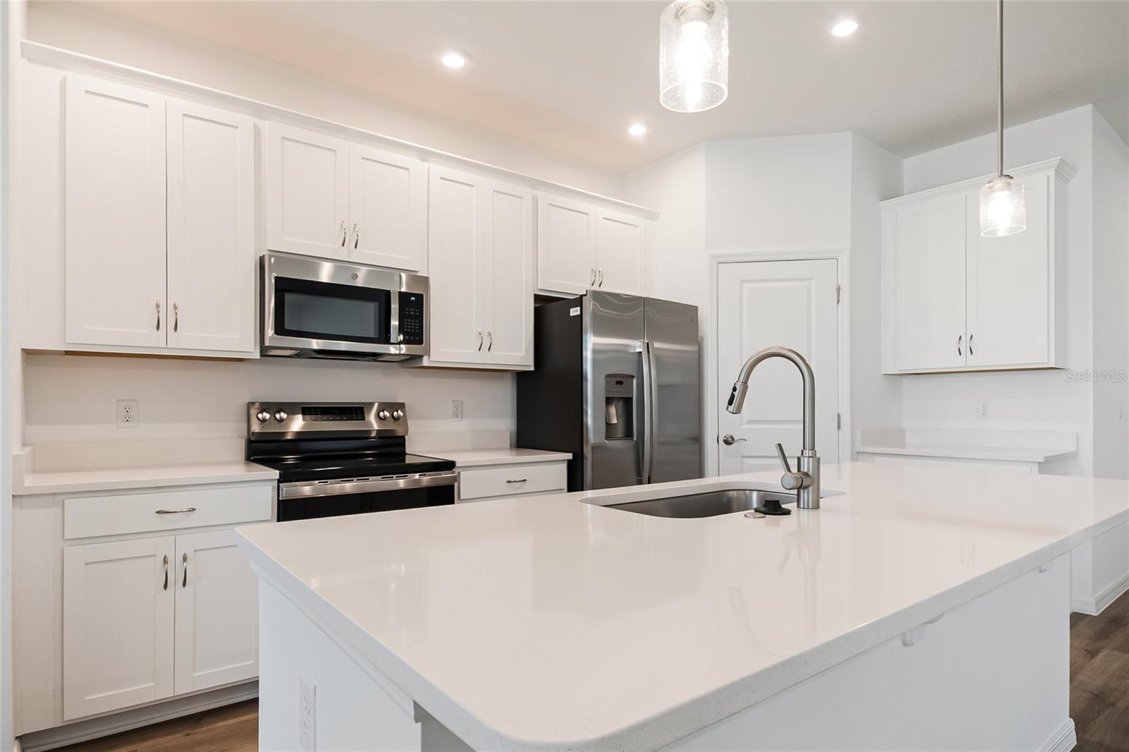 Image 18 of 38 For 434 Eventide Avenue