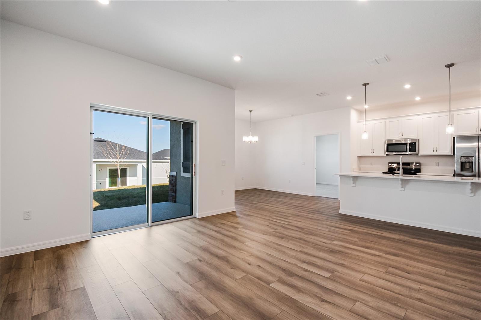 Image 22 of 38 For 434 Eventide Avenue