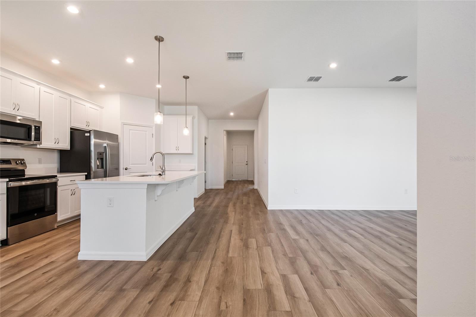 Image 23 of 38 For 434 Eventide Avenue