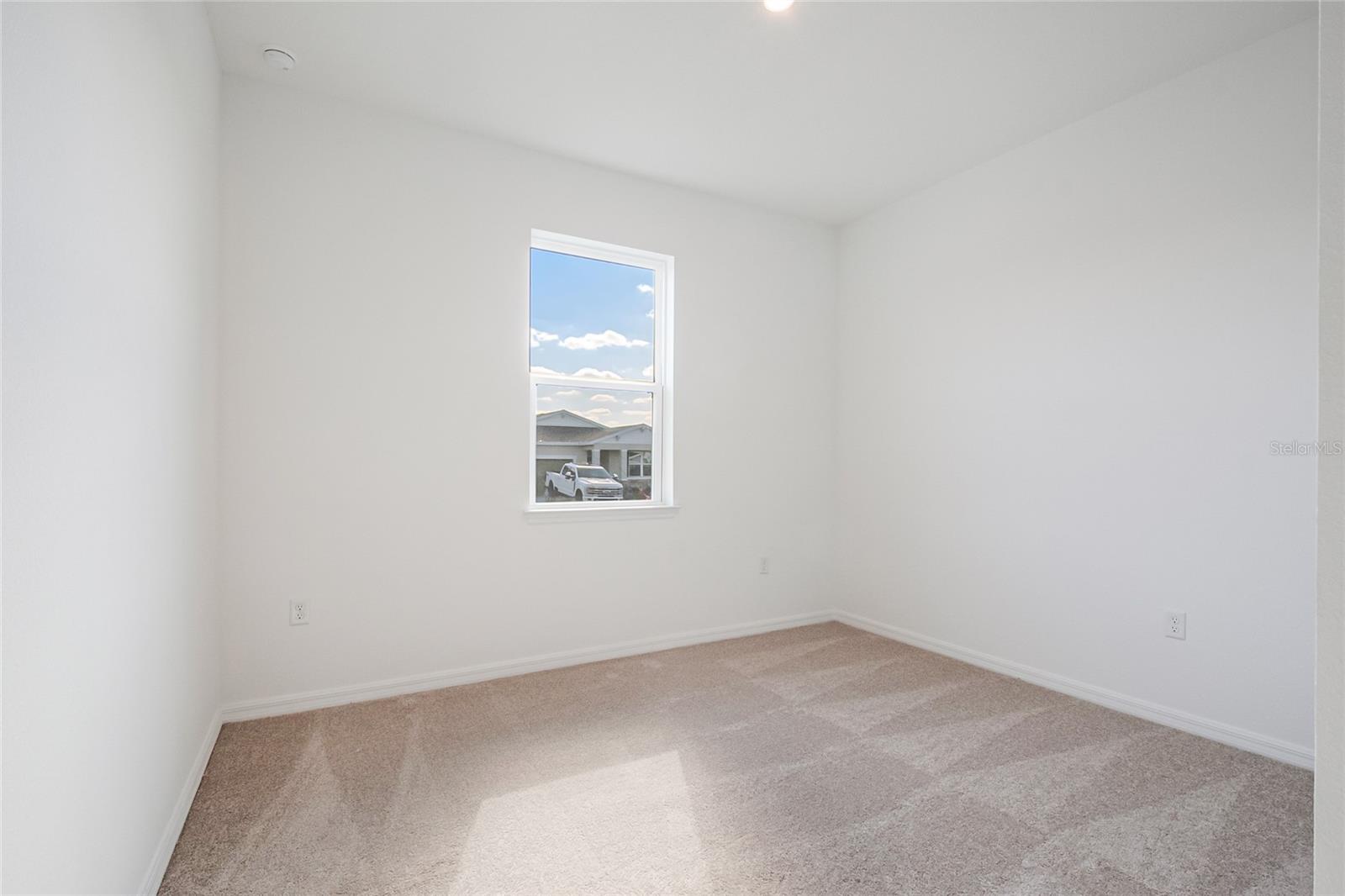 Image 8 of 38 For 434 Eventide Avenue