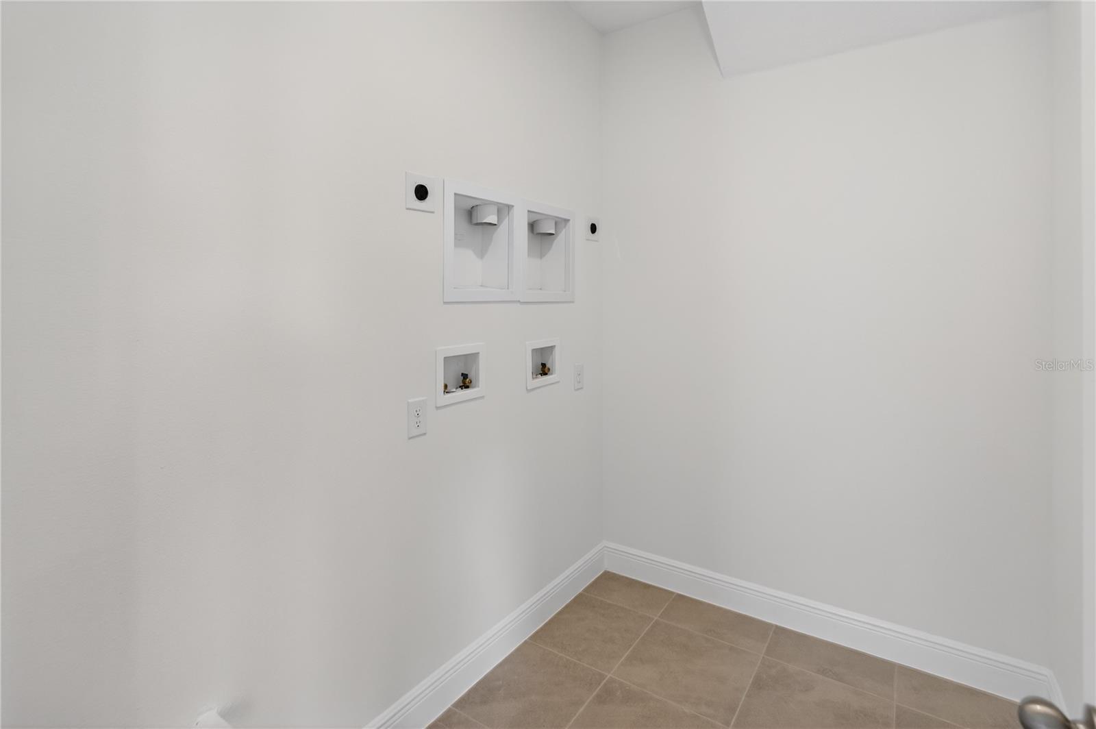 Image 27 of 31 For 2926 Sailhouse Drive