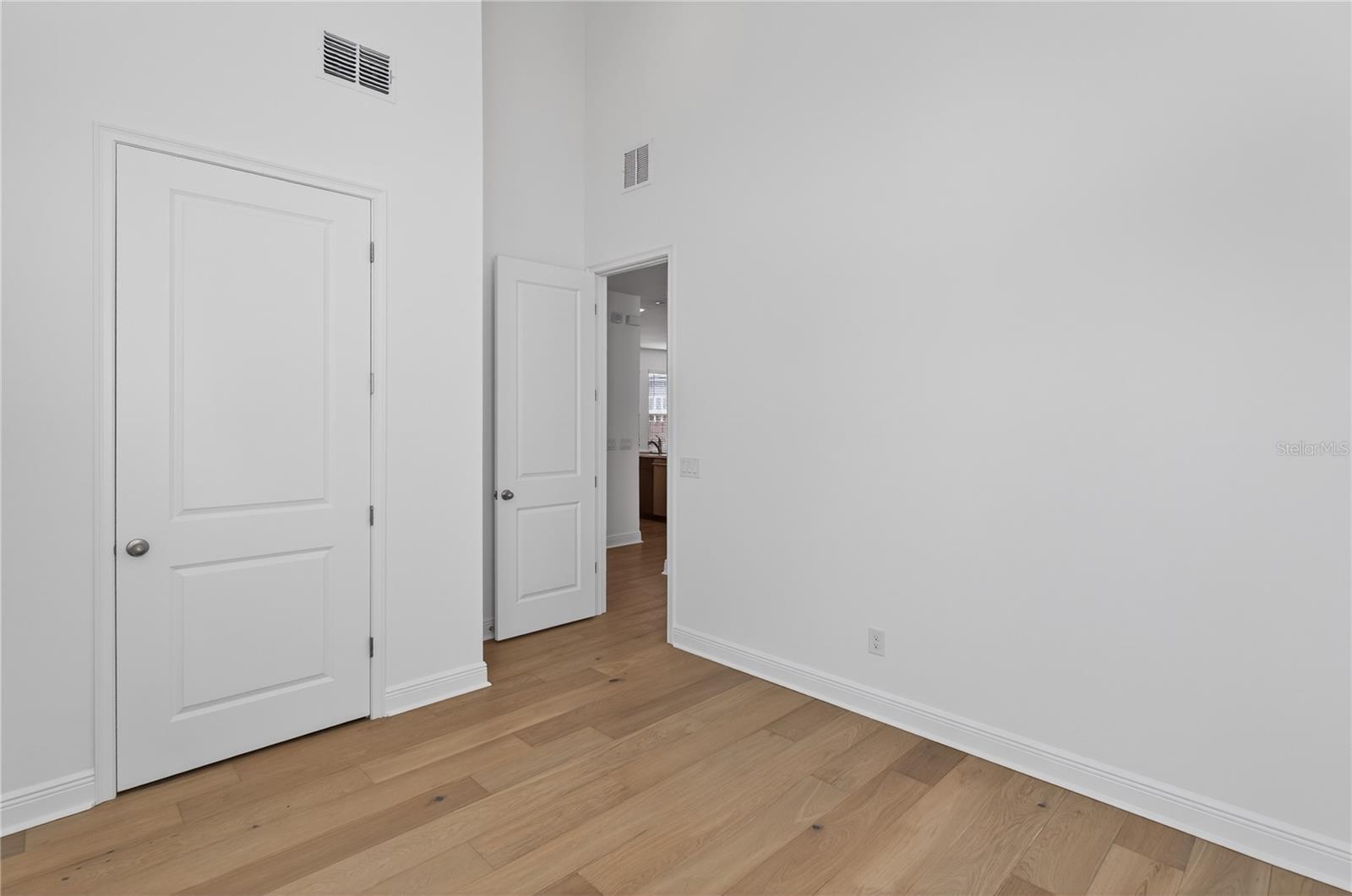 Image 6 of 31 For 2926 Sailhouse Drive