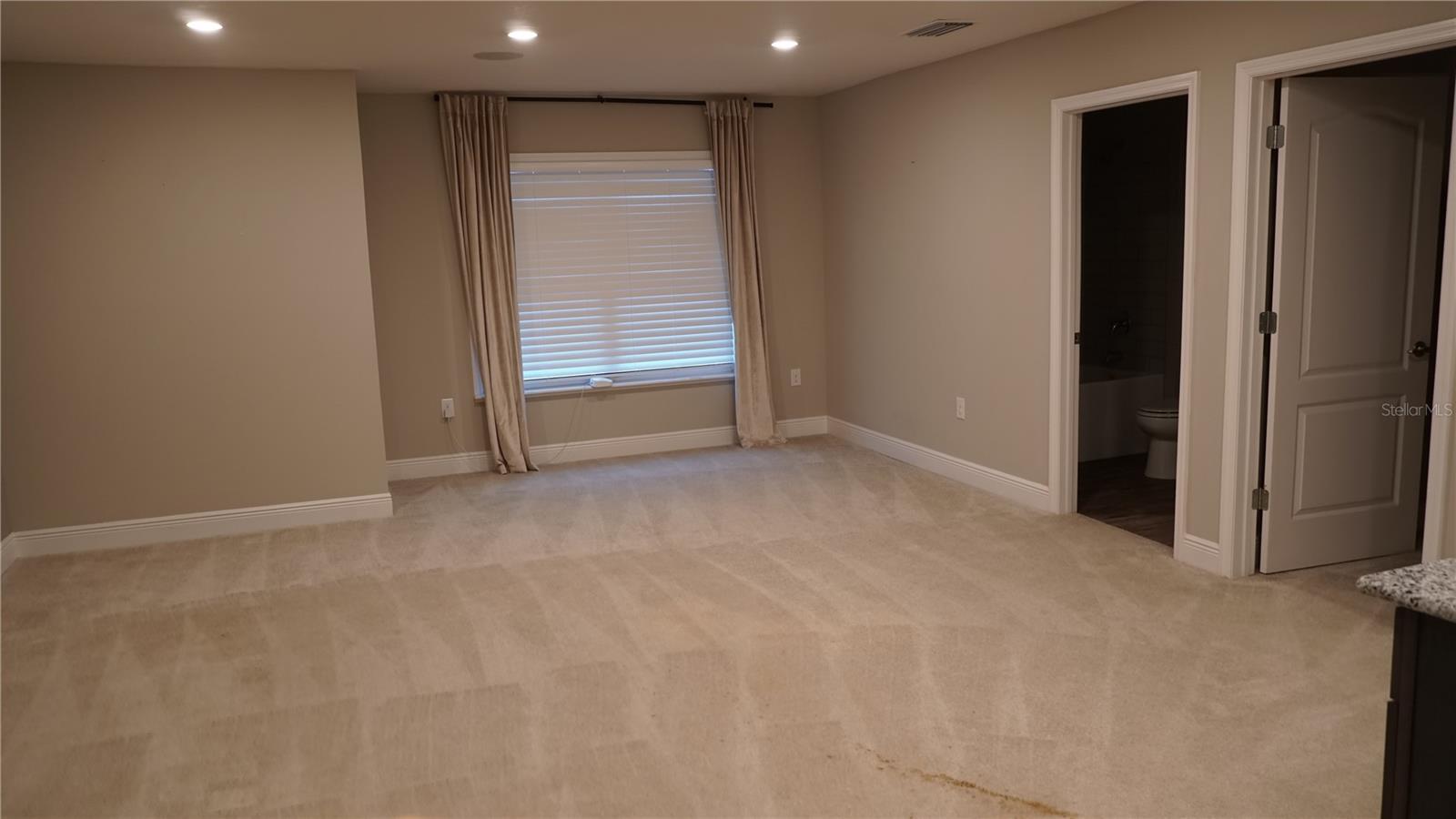 Image 15 of 27 For 2005 149th Place E