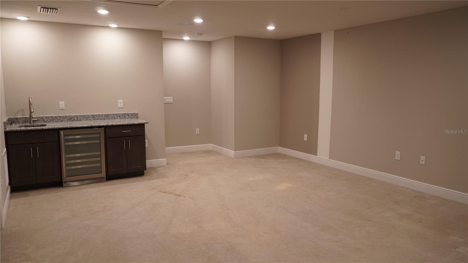 Image 17 of 27 For 2005 149th Place E