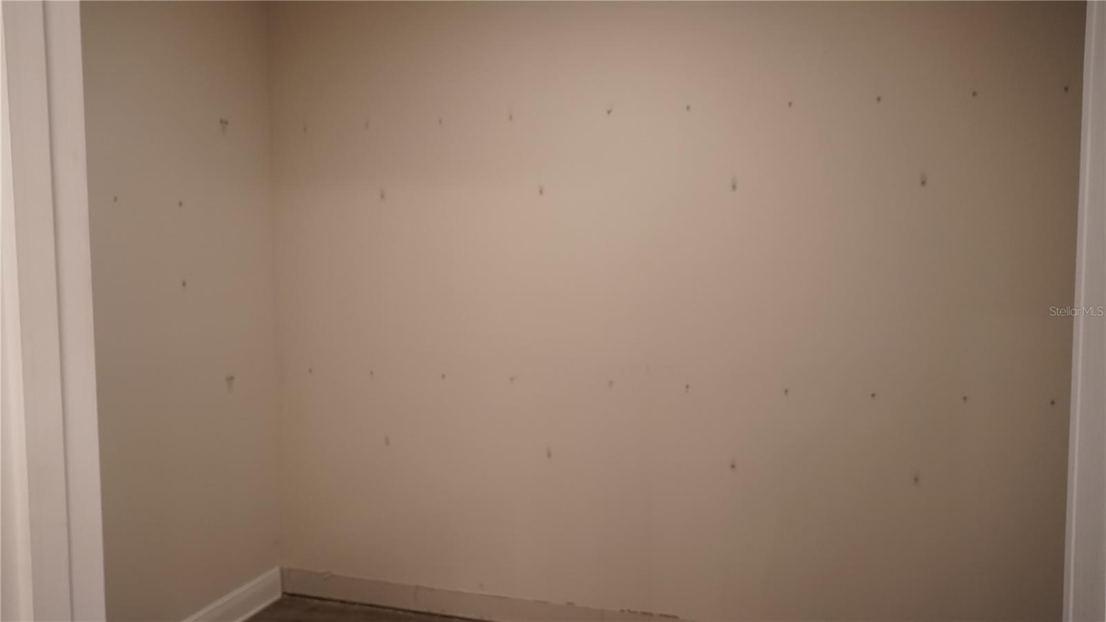 Image 21 of 27 For 2005 149th Place E