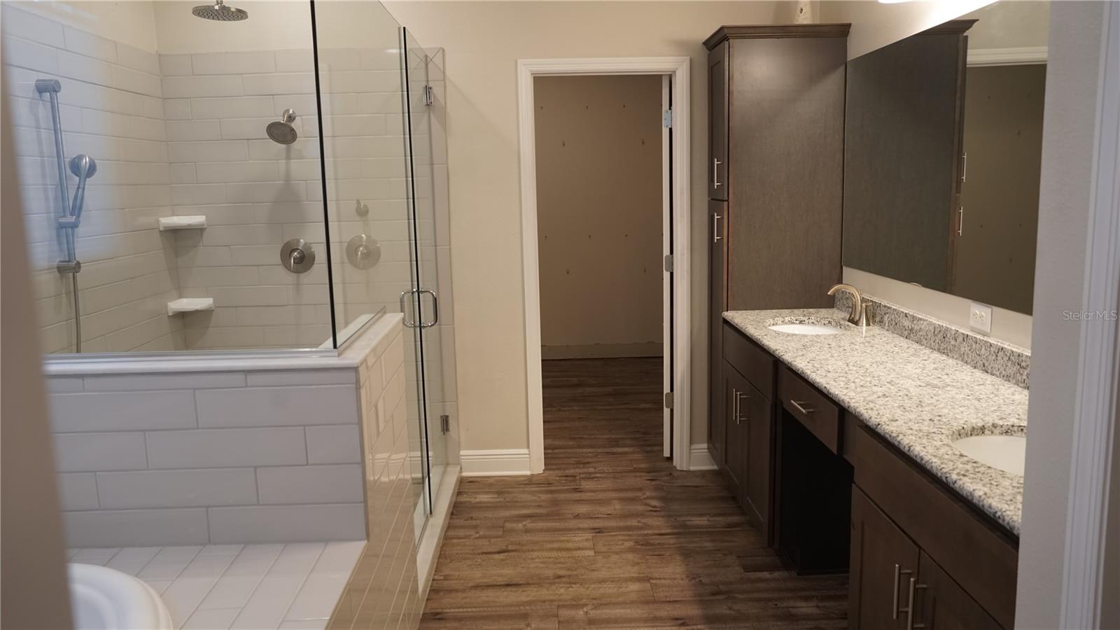 Image 22 of 27 For 2005 149th Place E