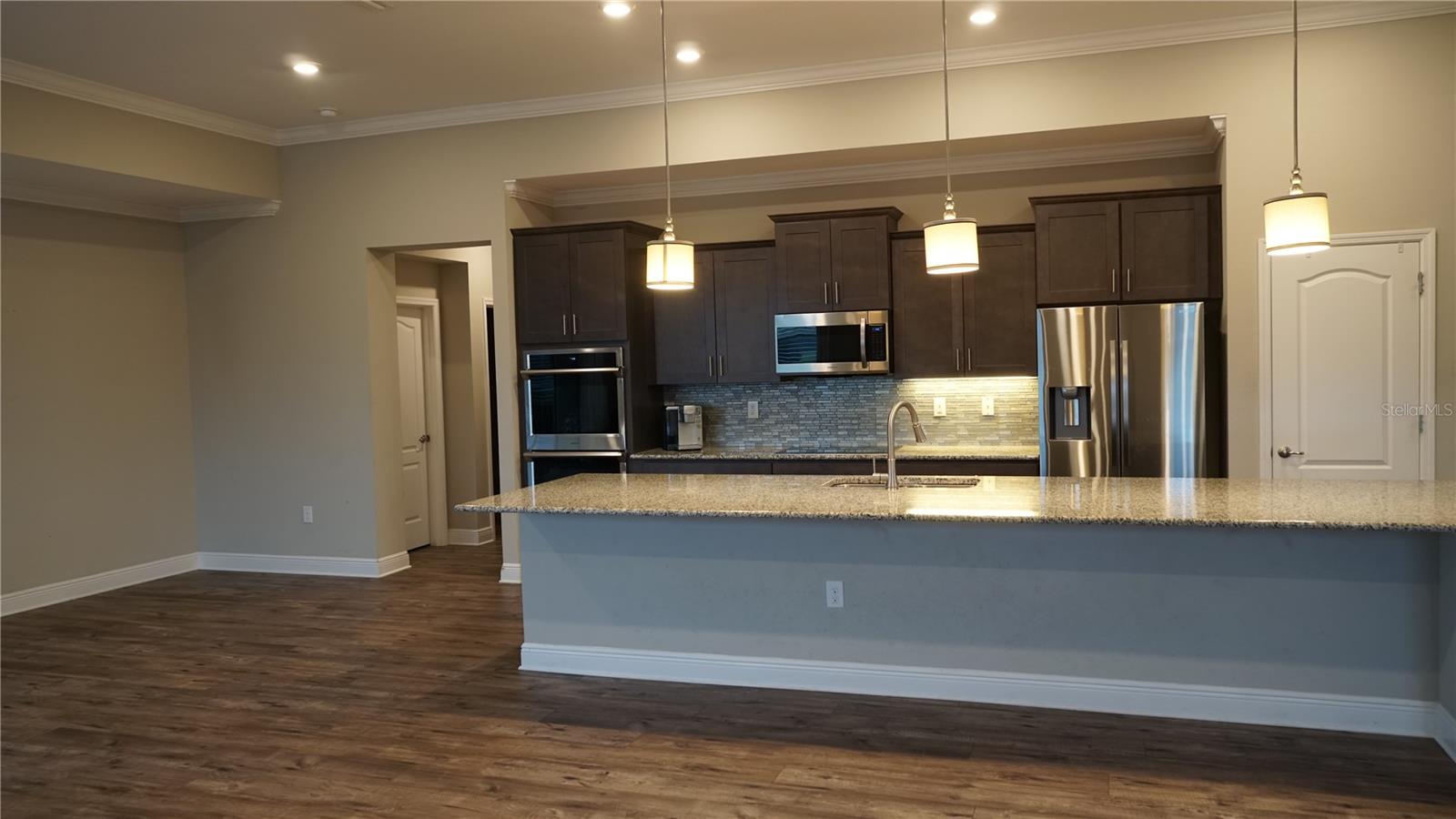 Image 8 of 27 For 2005 149th Place E