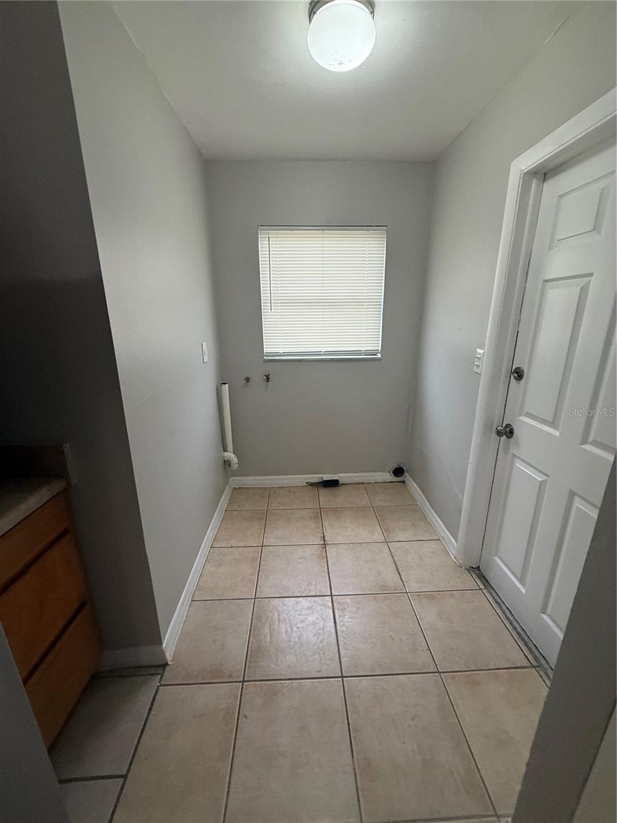 Image 9 of 24 For 3046 Cumler Court