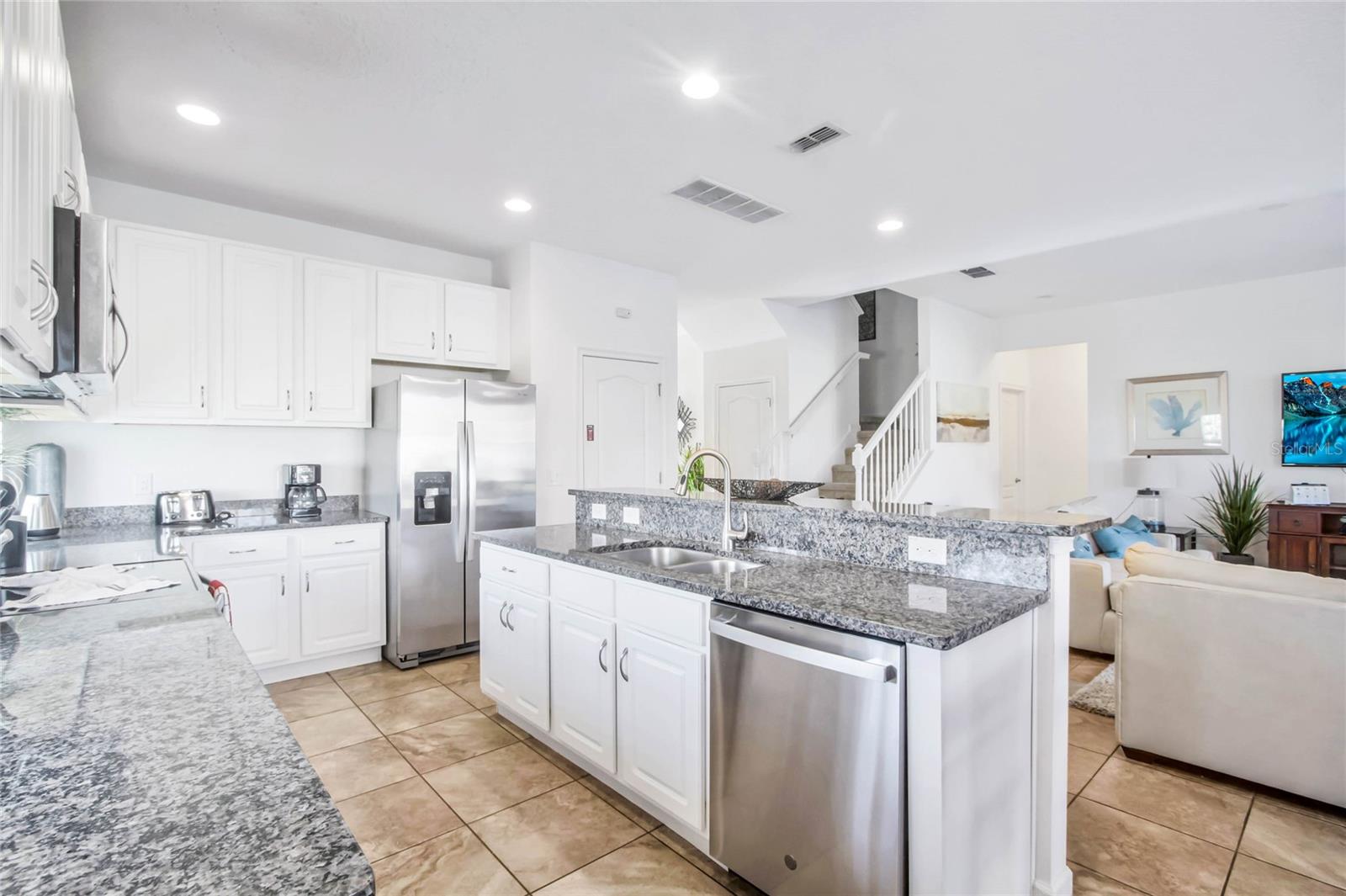 Image 5 of 56 For 4164 Oaktree Drive