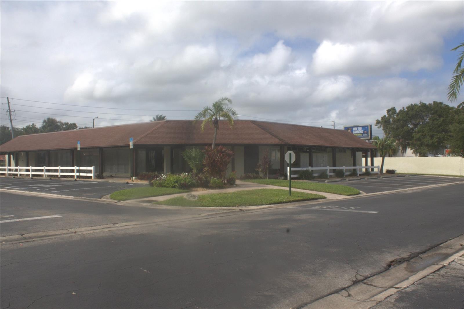 Image 11 of 12 For 1100 Bay Drive 43