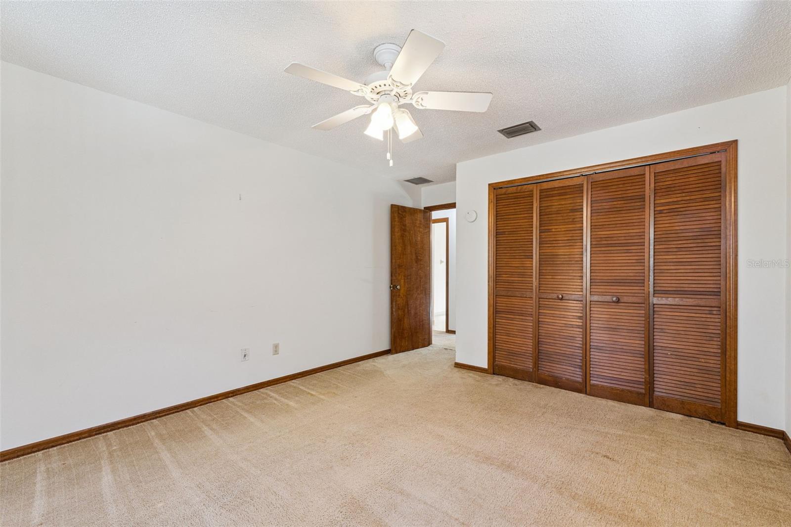 Image 21 of 41 For 721 Riverwoods Trail