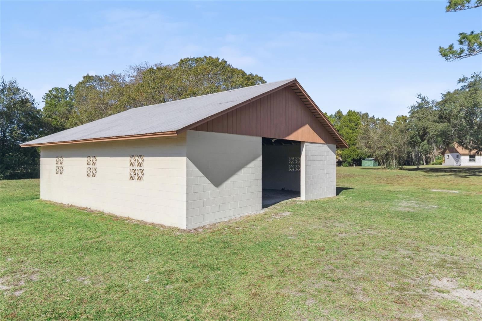 Image 28 of 41 For 721 Riverwoods Trail