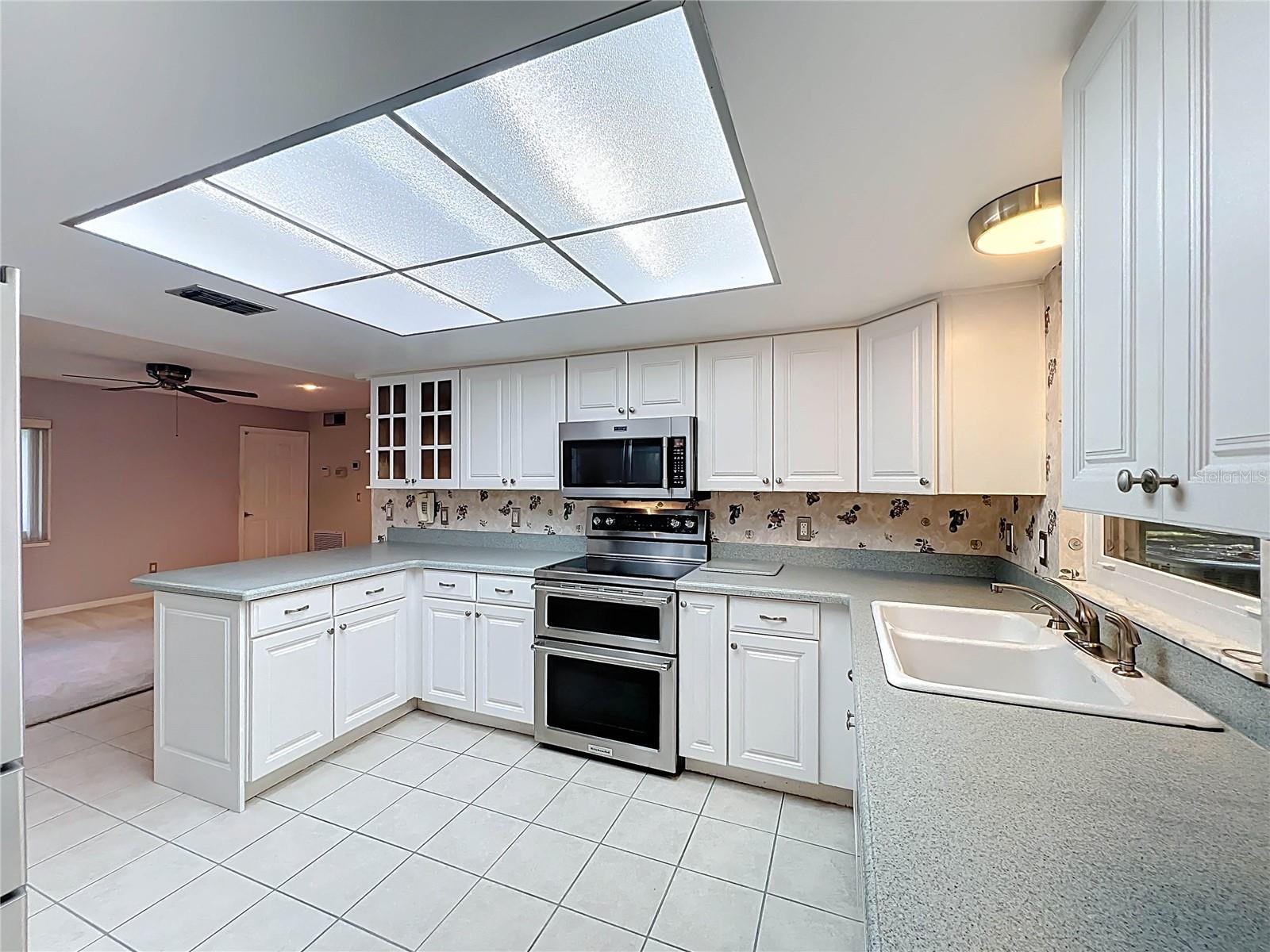 Image 15 of 53 For 576 Indigo Road