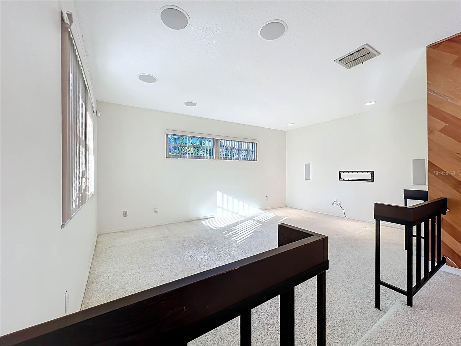 Image 16 of 53 For 576 Indigo Road