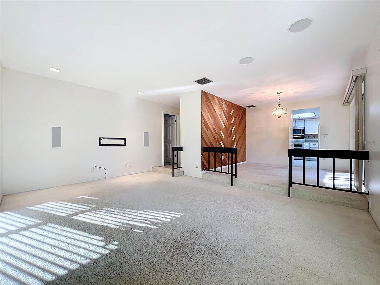 Image 19 of 53 For 576 Indigo Road